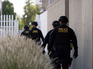 Supporting image for story: Oregon leaders say Trump deploying 200 National Guard troops within state