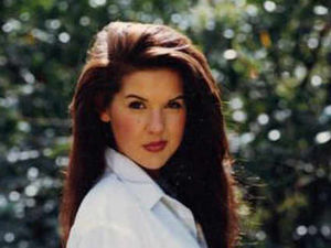 Supporting image for story: Ex-beauty queen died after alcohol abuse