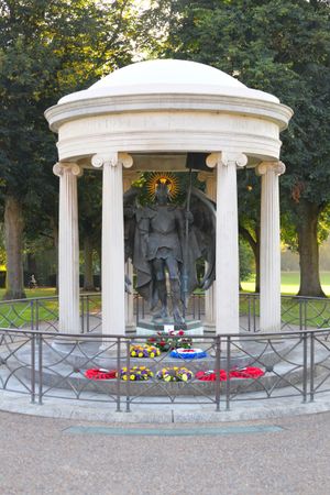 A wreath laying ceremony will take place at the War Memorial in The Quarry.