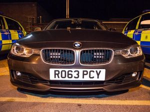 Supporting image for story: Police using nylon tights to cover blue lights could be safety threat