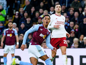 Supporting image for story: Aston Villa's Jacob Ramsey's injury worry after leaving Luton in a boot 