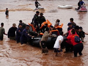 Supporting image for story: 75 dead dead as southern Brazil hit by worst floods in 80 years