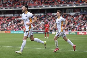 Supporting image for story: Shrewsbury Town: Michael Appleton outlines striker number prediction