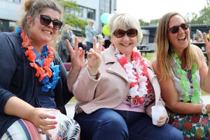 Claire Routledge, Paulette Kupiec, and Anna Dowdall enjoying the live music