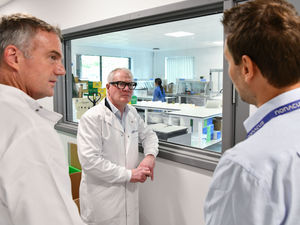 Supporting image for story: Cutting edge cancer diagnostics praised by political figures in Birmingham visit