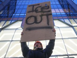 Supporting image for story: Immigration crackdown chief to leave Minneapolis