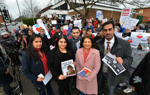 Bhavna Patel, Naheed Gultasib, Walsall MP Valerie Vas and Shabir Hussain with campaigners