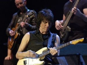 Supporting image for story: Led Zeppelin’s Robert Plant pays tribute to Jeff Beck’s ‘enormous’ musical gift