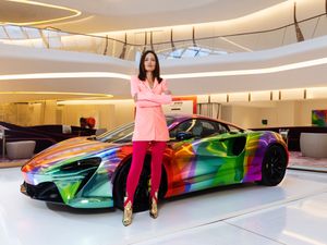 Supporting image for story: McLaren collaborates with British artist for Artura art car