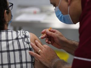 Supporting image for story: What do we know about coronavirus immunity?