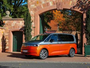 Supporting image for story: Volkswagen Multivan range expands with new diesel model