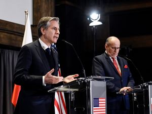 Supporting image for story: Top US diplomat visits Poland as Russia’s war in Ukraine intensifies