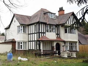 Supporting image for story: House on the Hill fetches £1.1 million at auction