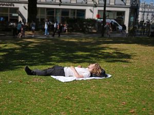 Supporting image for story: Heatwave expected before thunderstorms hit the UK