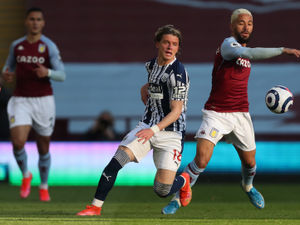 Supporting image for story: Aston Villa look set to hold on to Douglas Luiz