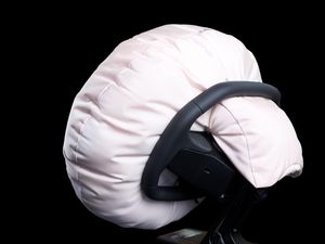 Supporting image for story: New airbag design could introduce screens to the steering wheel