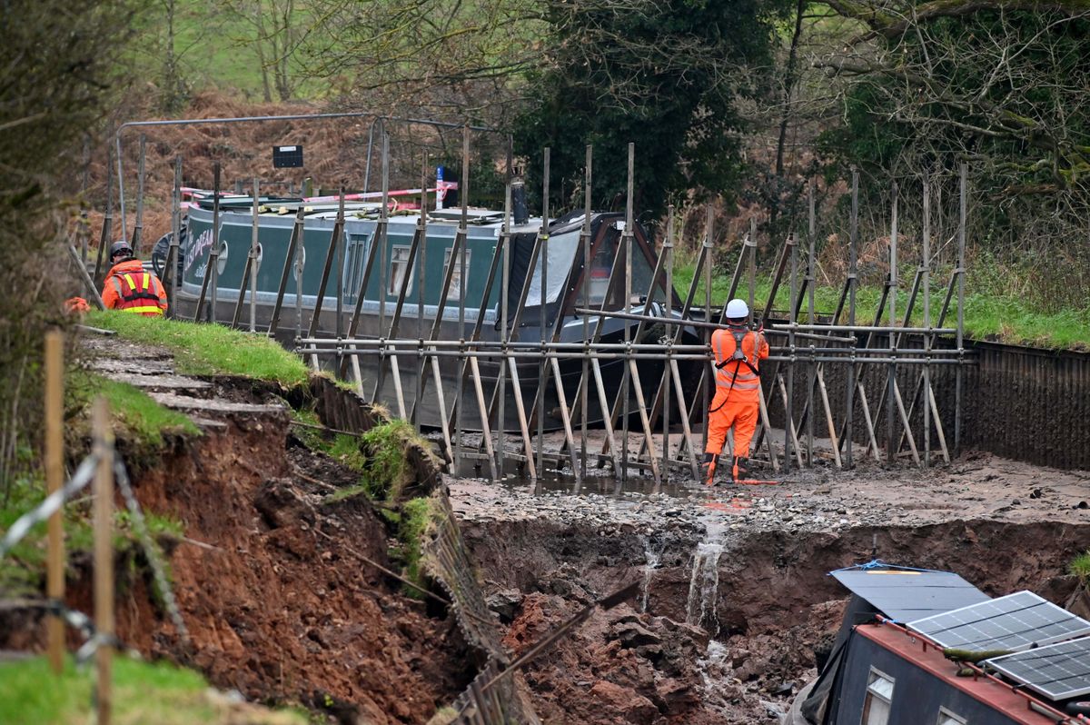 Whitchurch canal catastrophe: 16 pictures of the scene this morning