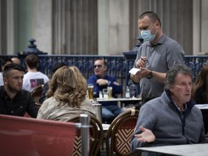 Supporting image for story: Consumer confidence ‘rebounds to pre-pandemic levels’