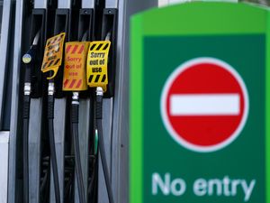 Supporting image for story: Army tanker drivers to be put on standby amid fuel supply issues