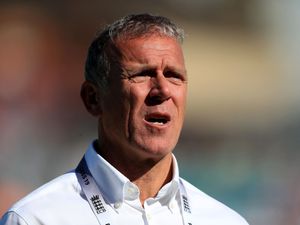 Supporting image for story: Alec Stewart shrugs off England speculation as he starts new role