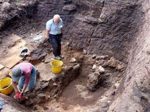 Supporting image for story: Finds of 'national importance' uncovered in Shropshire archaeological dig