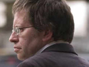 Supporting image for story: Pervert had 15,000 indecent child images