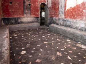 Supporting image for story: New Pompeii excavation reveals private thermal complex built 2,000 years ago