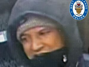 Supporting image for story: Appeal to identify man after cash stolen from Birmingham petrol station