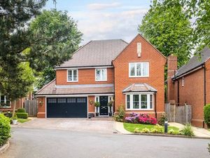 Supporting image for story: Five-bed detached home for £995k in exclusive Sutton Coldfield development