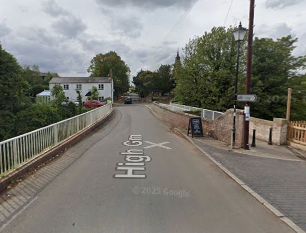 Motorists in Brewood urged to find alternative routes for Christmas event after burst main forces bridge closure