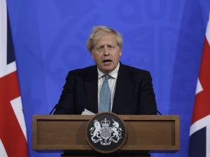 Supporting image for story: People offered second vaccine dose earlier in face of Indian variant of concern