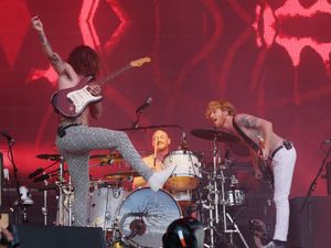 Supporting image for story: Biffy Clyro replace Queens Of The Stone Age on Reading and Leeds line-up