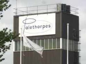 Supporting image for story: Pie workers flee blaze