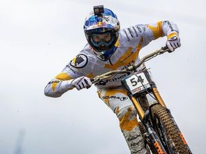 Supporting image for story: Powys mountain bike star Gee Atherton suffers skull fractures in major crash