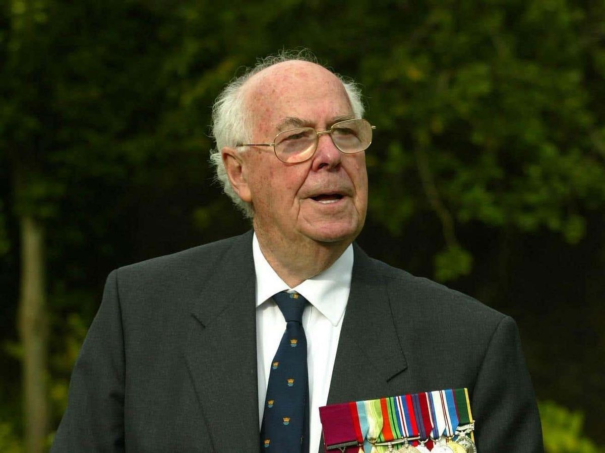 Last surviving Second World War Victoria Cross recipient dies aged 105