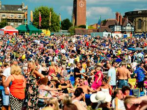 Supporting image for story: 'No exit' policy no longer allowed for Quarry events in Shrewsbury