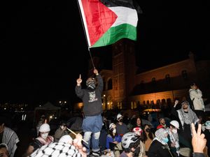 Supporting image for story: Pro-Palestinian protesters defy police orders to remain on US campus