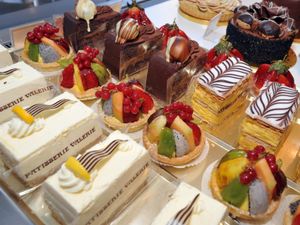 Supporting image for story: Patisserie Valerie boss quits Restaurant Group board