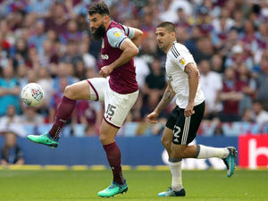 Supporting image for story: Steve Bruce tells Mile Jedinak: Switching to centre-back can extend your career