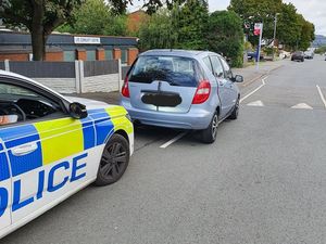 Supporting image for story: Driver arrested in Dudley after 'short police chase' 