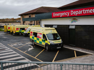 Supporting image for story: Government promises quicker A&E times under plan to help end corridor care