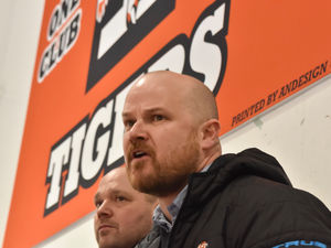 Supporting image for story: Telford Tigers’ Tom Watkins in a fury at ‘one-sided’ refereeing