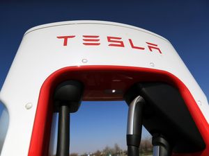Supporting image for story: Supercharger network opened to non-Tesla EV owners in new trial