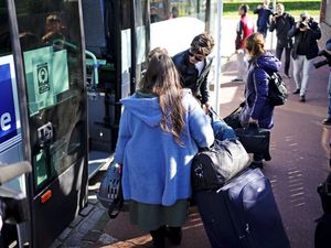 Supporting image for story: Ukrainian refugees leave Calais hostel for visa application centre