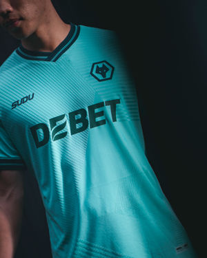Wolves' new 2025/26 away kit (Picture: Wolves)
