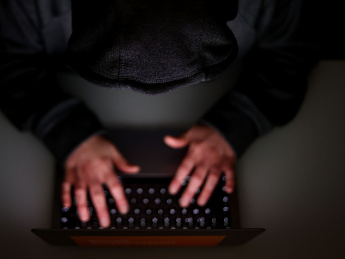 Terror laws watchdog warns of risk posed by extremists using AI