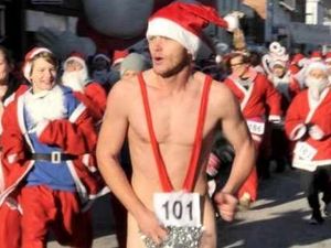 Supporting image for story: Mankini wearer braves the cold for Newtown Santa Run