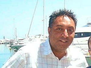 Supporting image for story: Wolves fans set to pay tribute as funeral procession for father passes Molineux