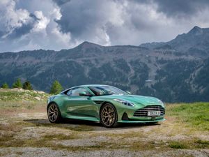 Supporting image for story: James Bond’s cars of the future