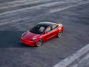 Supporting image for story: Tesla owners locked out of cars because of brief app outage